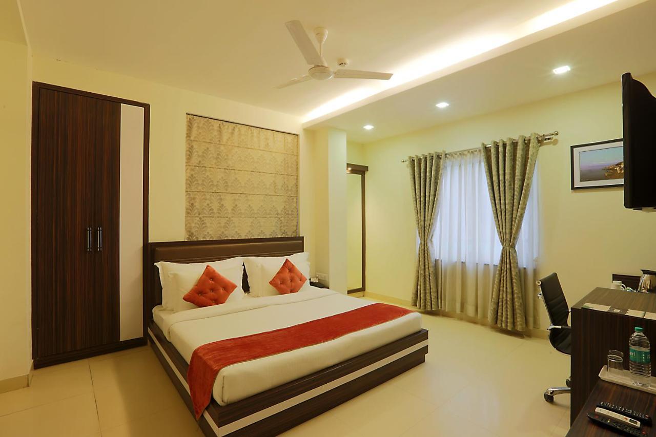 Hotel Premiere Villa Varanasi Luaran gambar
