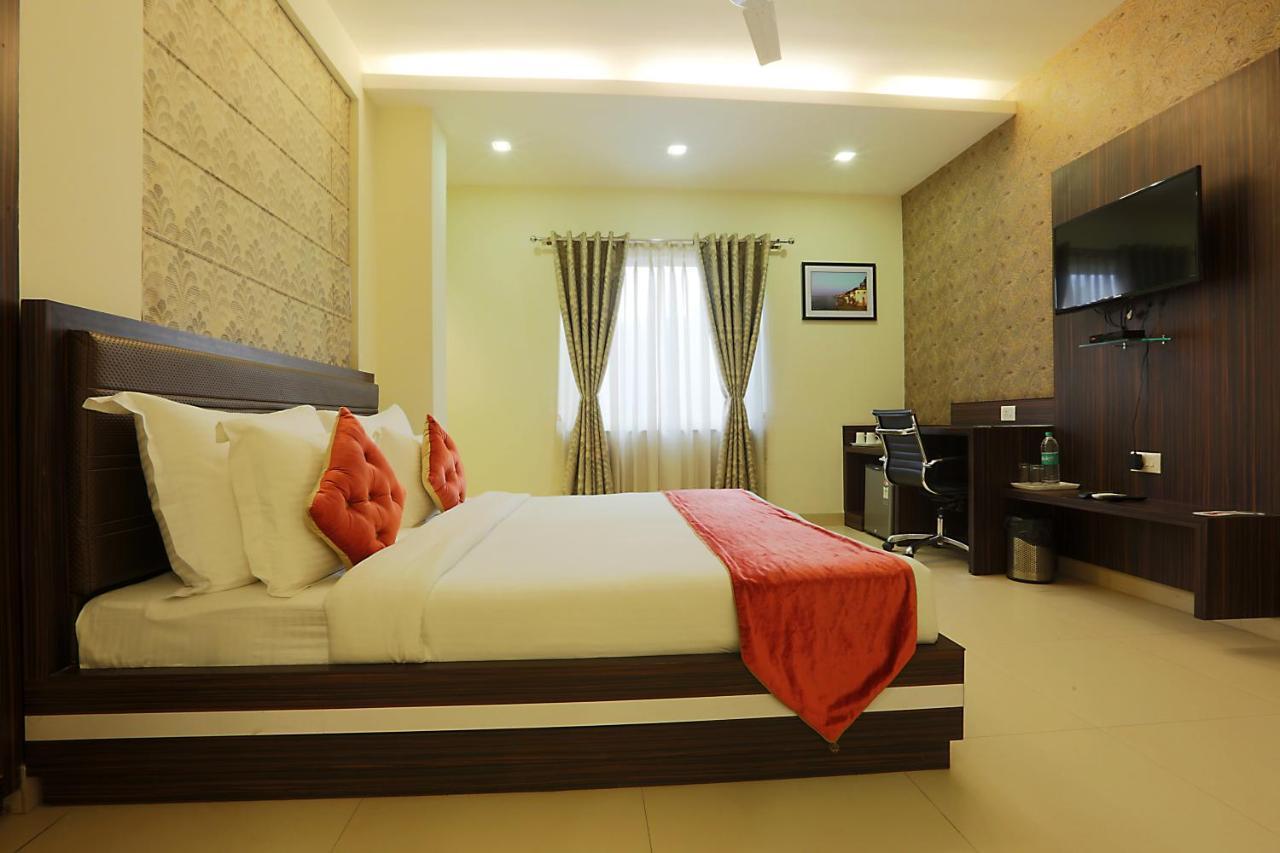 Hotel Premiere Villa Varanasi Luaran gambar