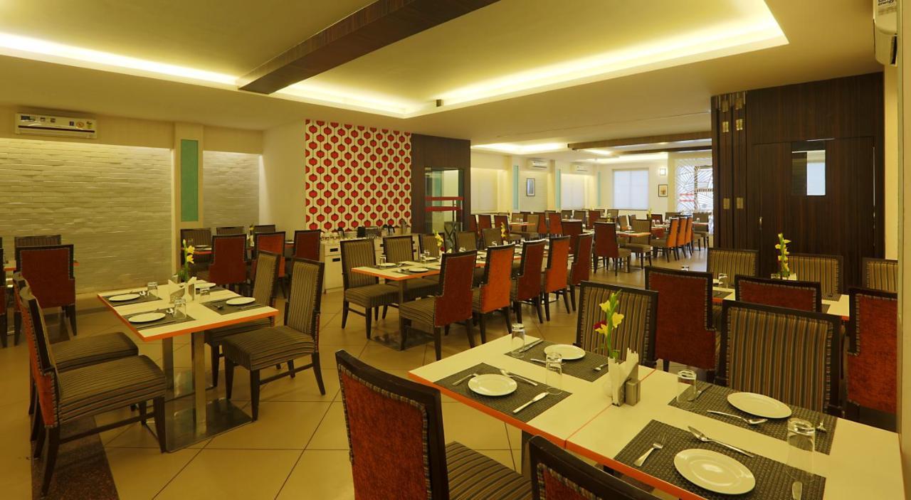 Hotel Premiere Villa Varanasi Luaran gambar