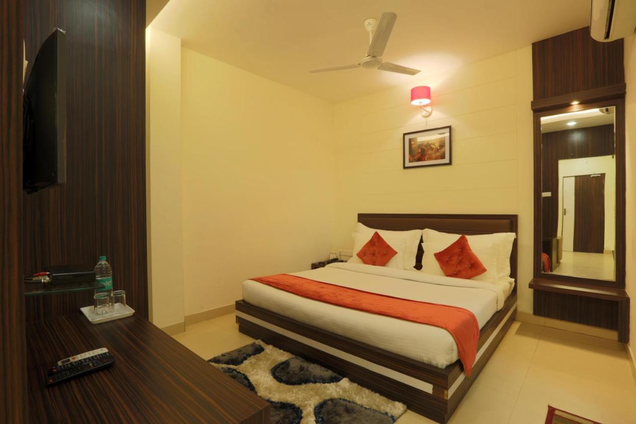 Hotel Premiere Villa Varanasi Luaran gambar